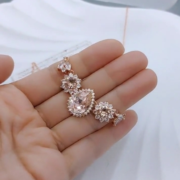 Backdrop Bridal/Bridesmaid Necklace, Swarovski Crystal Necklace Rose Gold - Picture 5 of 5